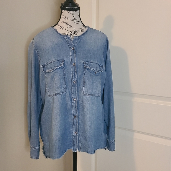 &Denim Tops - Denim Shirt By &Denim H&M Chambray Raw Edge Womens Size 8